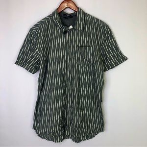 Krew Casualty Woven Button Up Slim Fit Short Sleeve Men’s Casual Evening Large